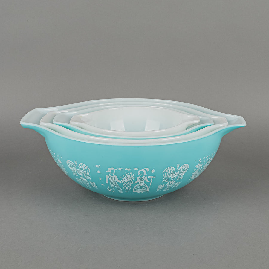 PYREX Butterprint Cinderella Mixing Bowl Set Of 4