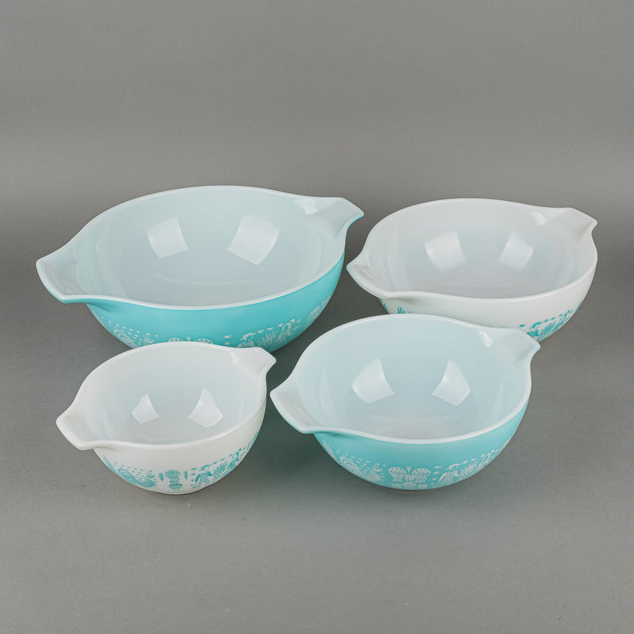 PYREX Butterprint Cinderella Mixing Bowl Set Of 4