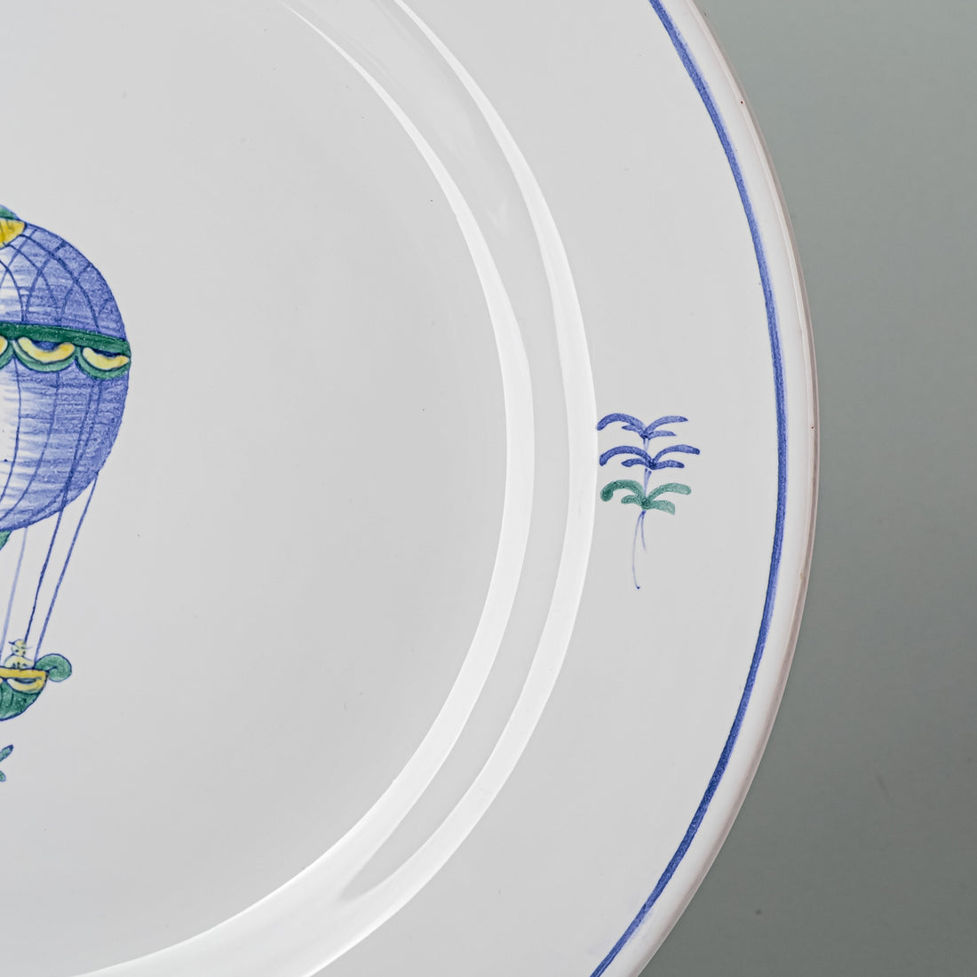 PIERRE DEUX Hot Air Balloon Faience Dinner Plates Set Of 4