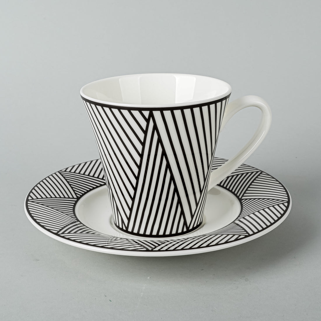 ROYAL DOULTON Fusion Jazz Black 30 Pieces