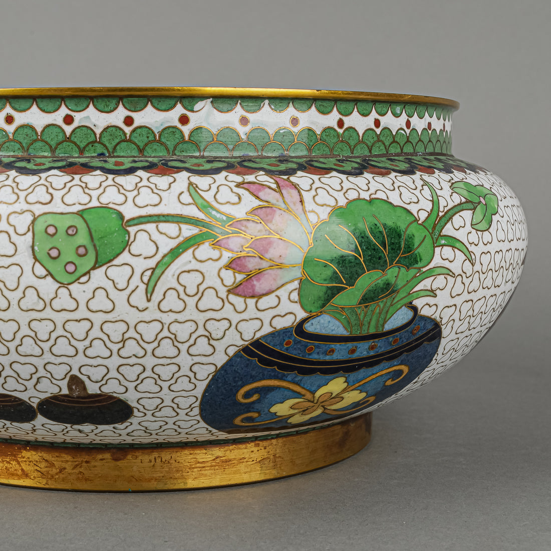 Cloisonne Covered Bowl White Ground