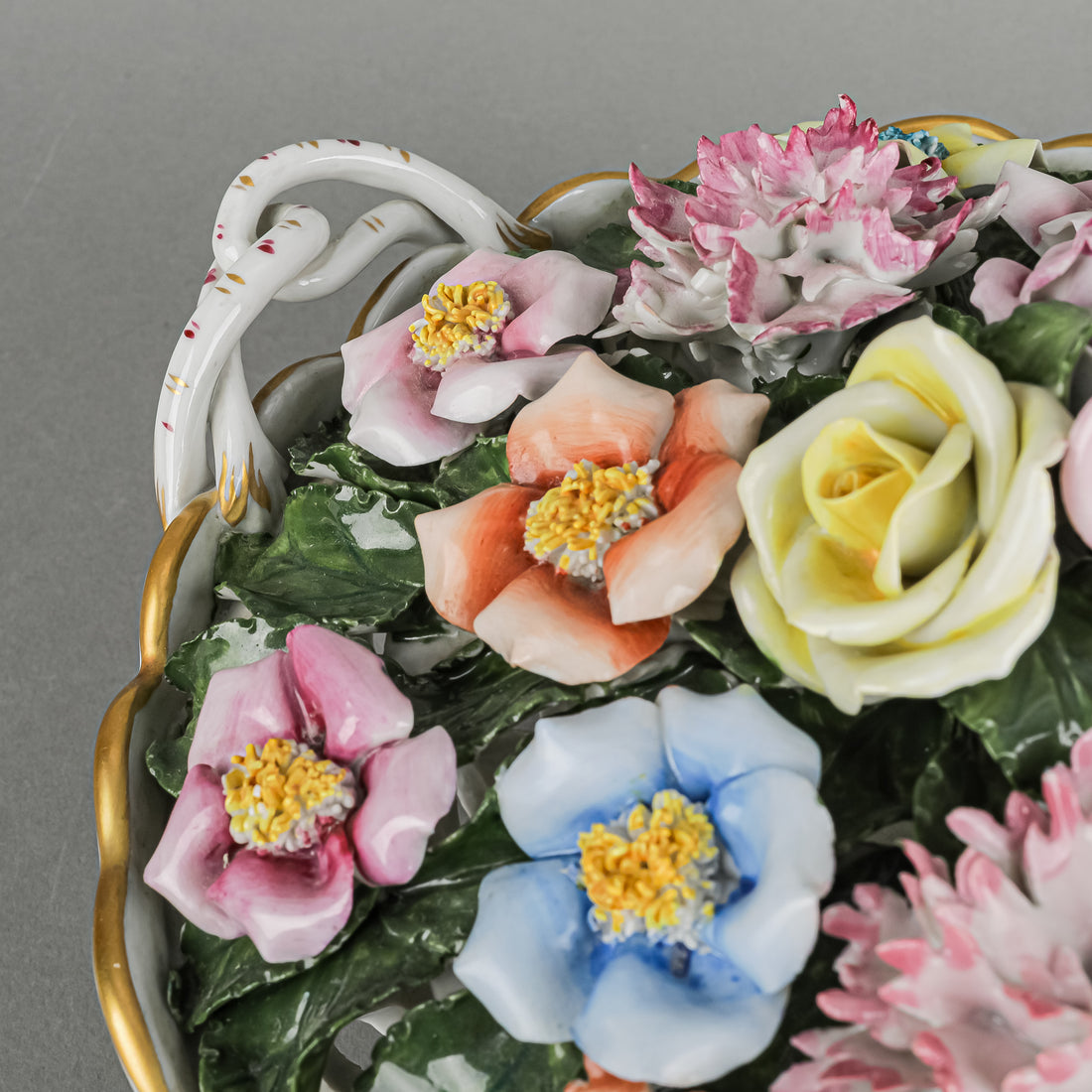 HEREND China Floral Basket 9001