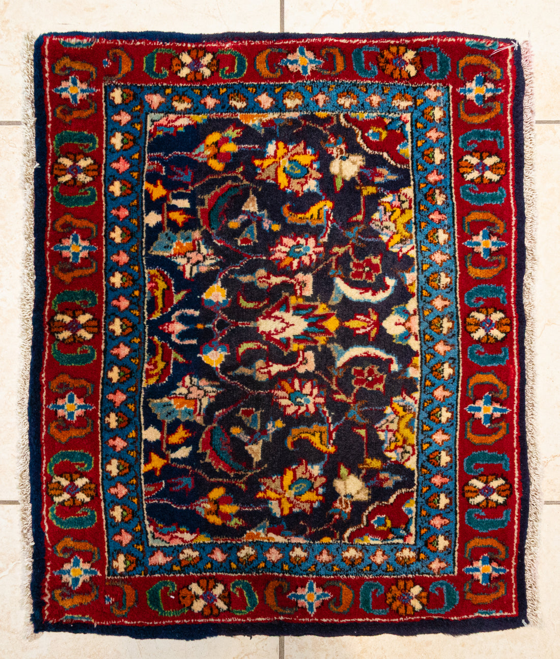 Hand Knotted Wool Tabriz Mat/Rug            27"x24"