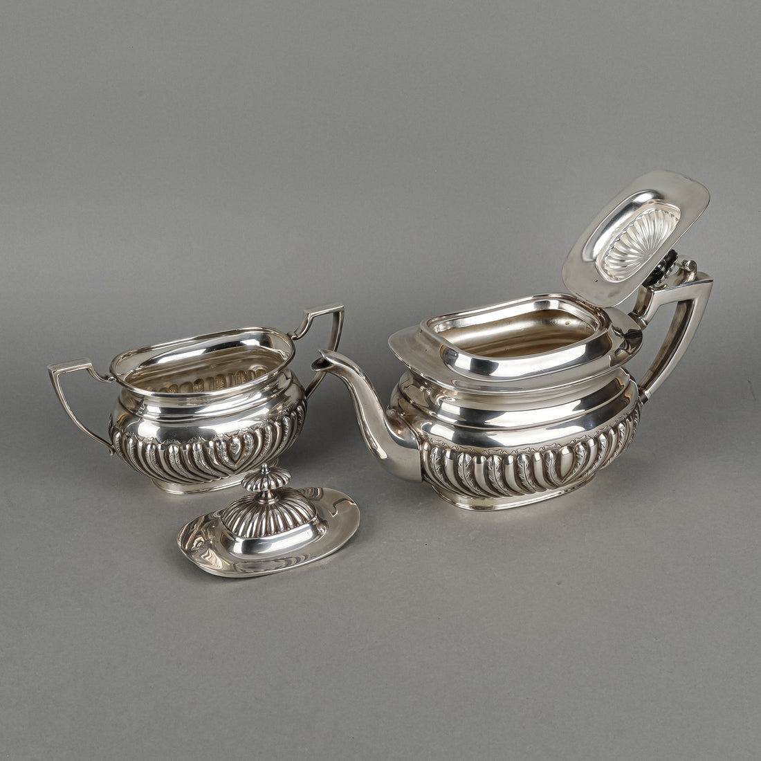 WALLACE Ornate Georgian Tilting Coffee & Tea Service 7Pcs