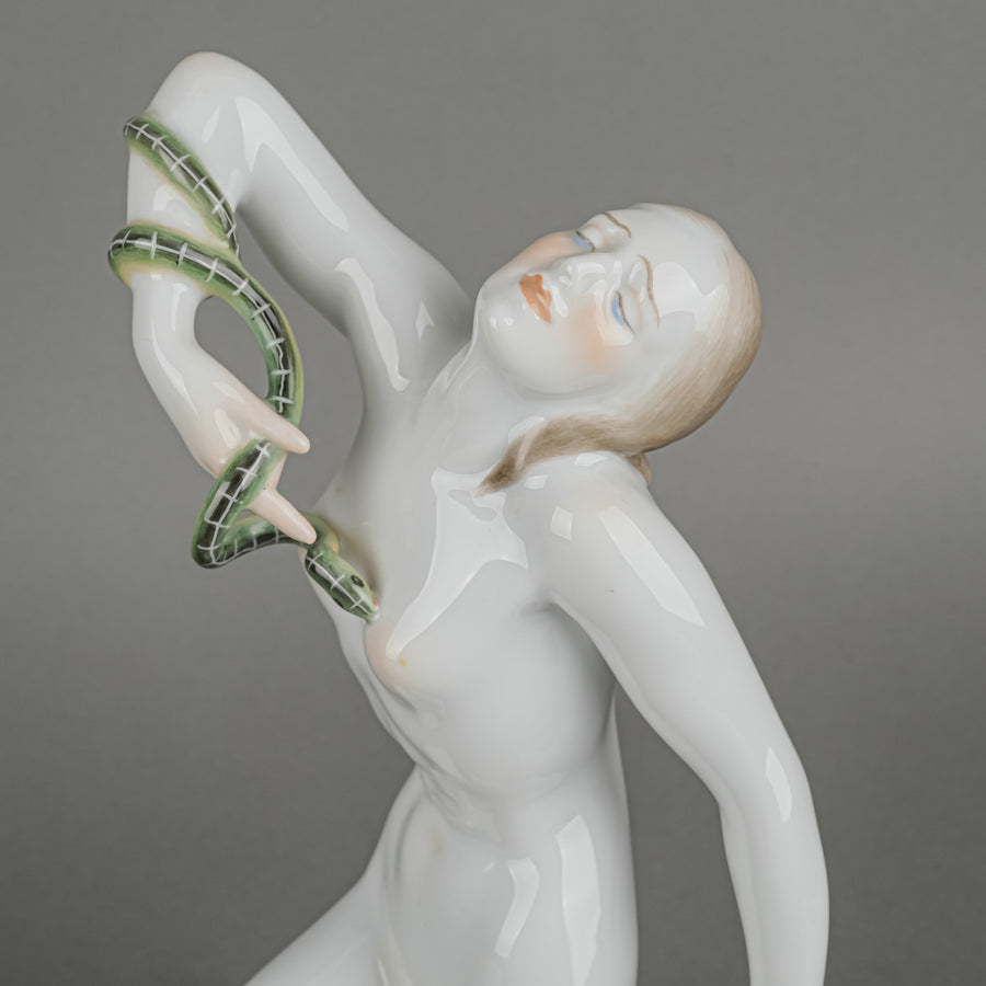 HEREND Figurine Death Of Cleopatra 5722