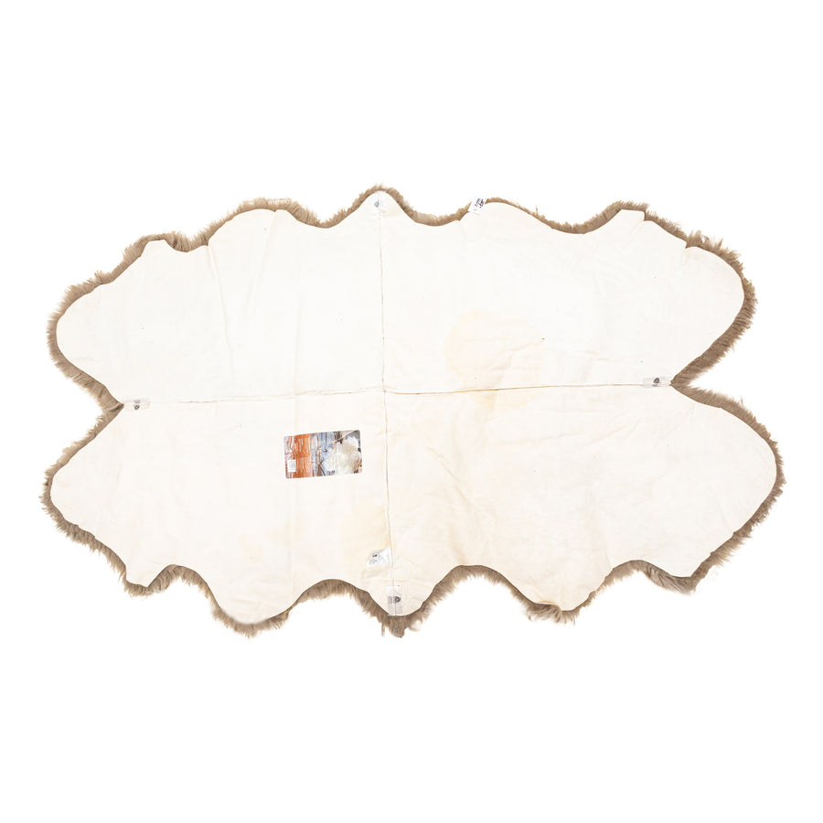 WINDWARD Sheepskin Rug             73"x46"