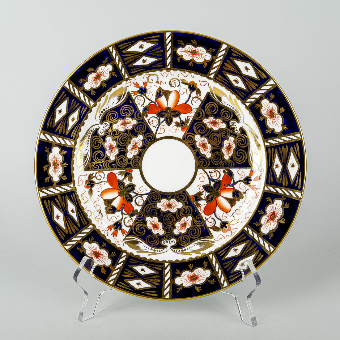 ROYAL CROWN DERBY Traditional Imari 2451 Luncheon Plate
