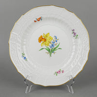 MEISSEN Floral Embossed Dinner Plate Daffodil