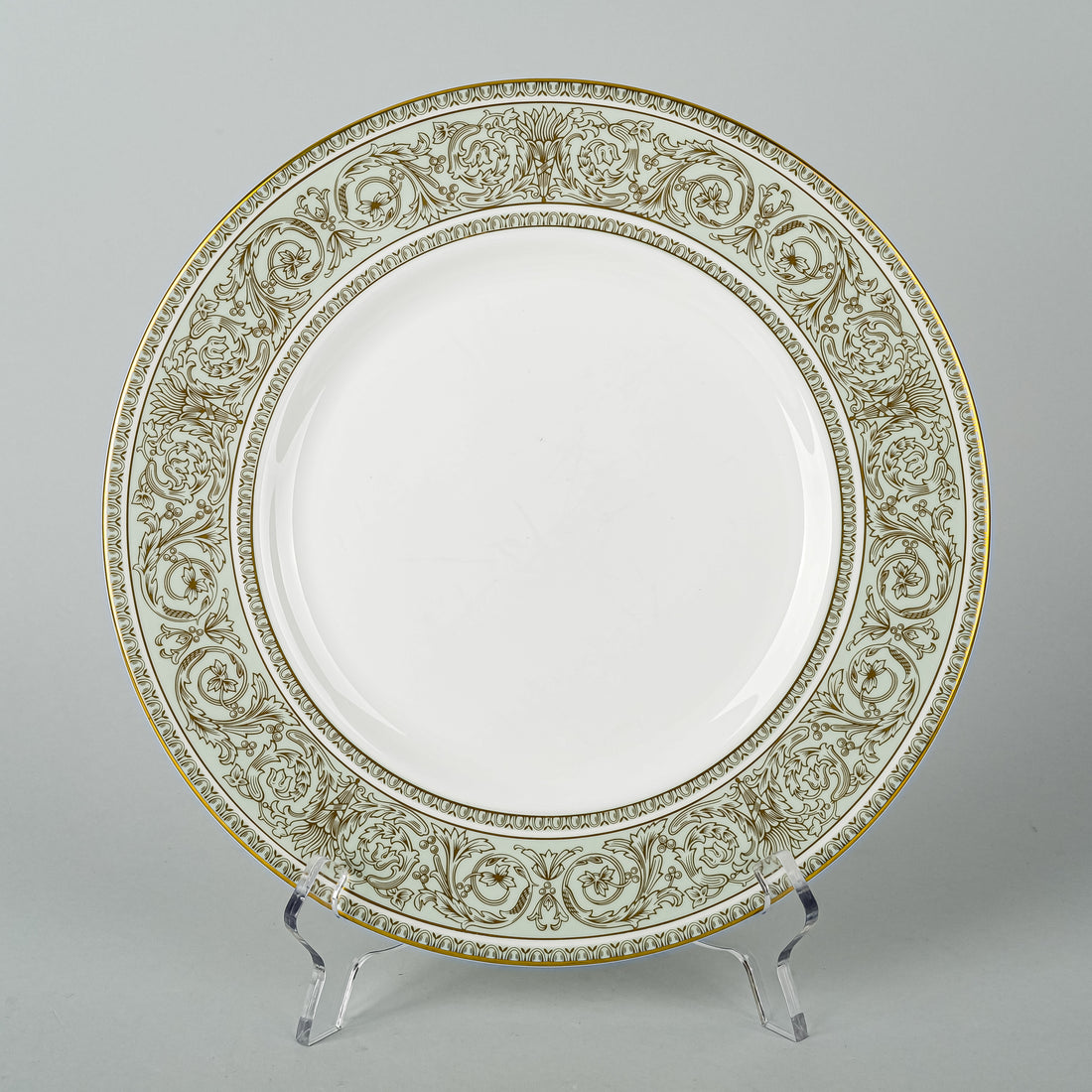 ROYAL DOULTON English Renaissance H4972 9 Place Settings