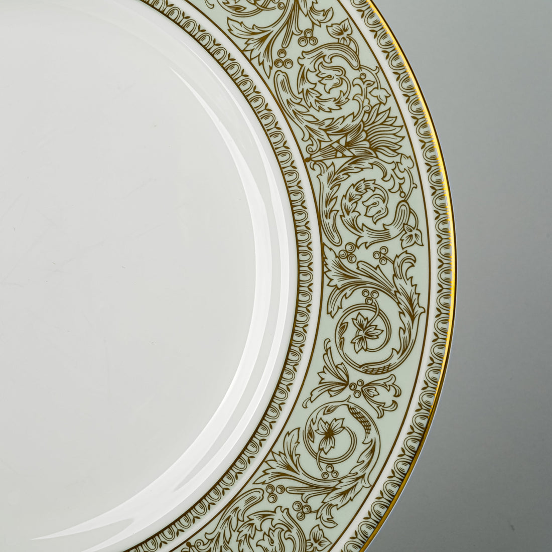 ROYAL DOULTON English Renaissance H4972 9 Place Settings