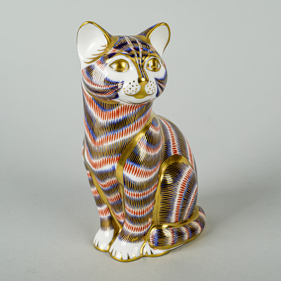 ROYAL CROWN DERBY Paperweight Sitting Cat - Ceramic Stopper