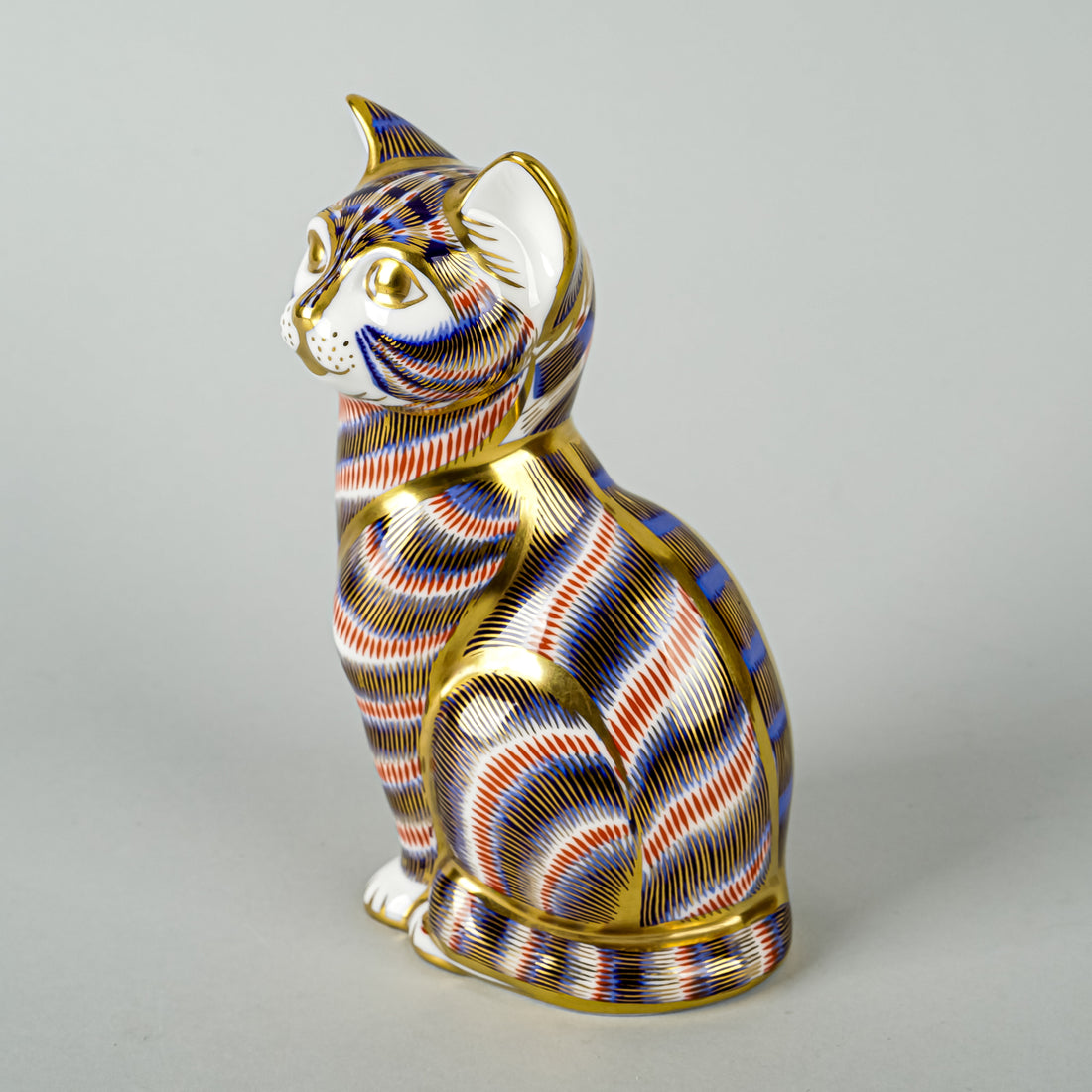 ROYAL CROWN DERBY Paperweight Sitting Cat - Ceramic Stopper