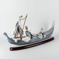 LLADRO Figurine In The Gondola 1350
