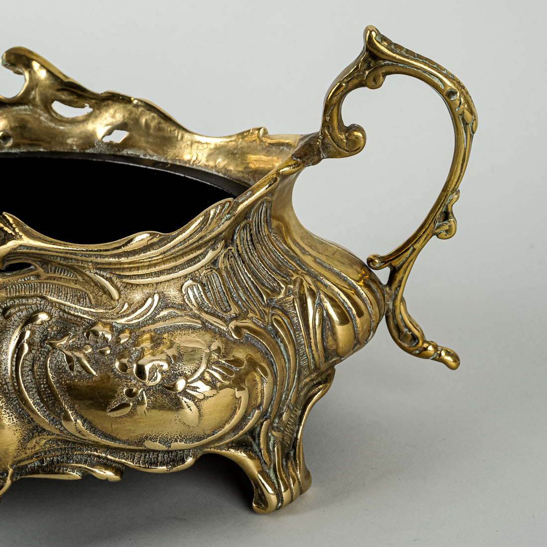 Cast Brass Jardiniere w/Liner Rococo Style