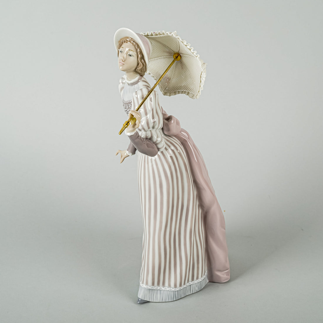 LLADRO Figurine English Lady 5324