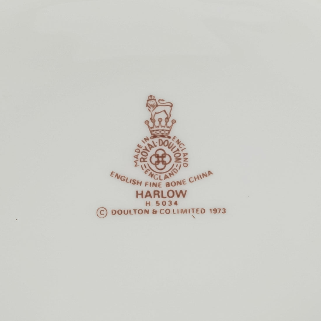 ROYAL DOULTON Harlow H5034 Oval Covered Serving Bowl