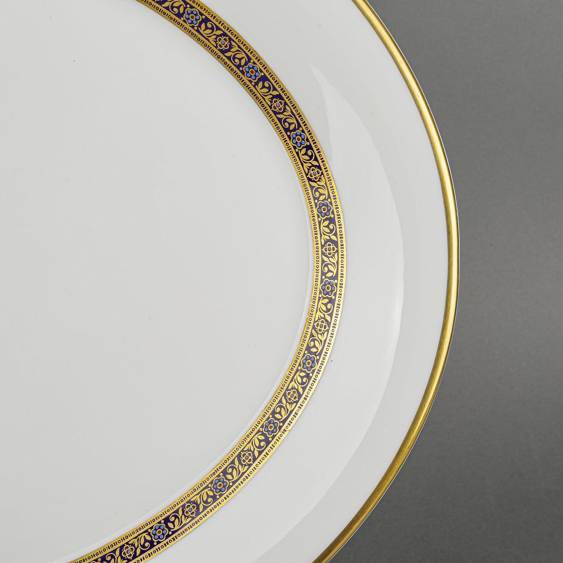 ROYAL DOULTON Harlow H5034 Platter