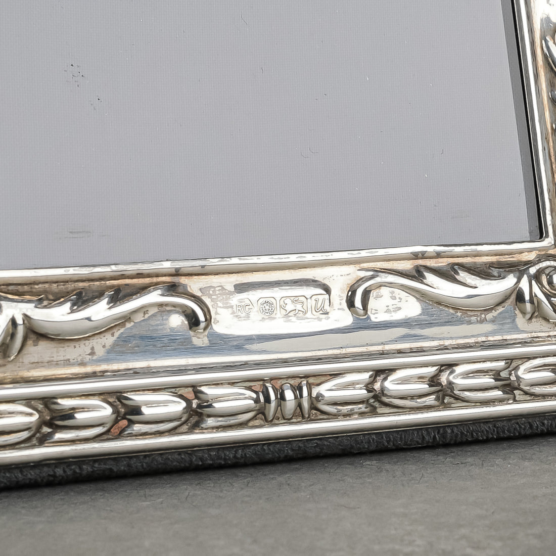 CARR'S OF SHEFFIELD Sterling 3.75x2.75 Picture Frame