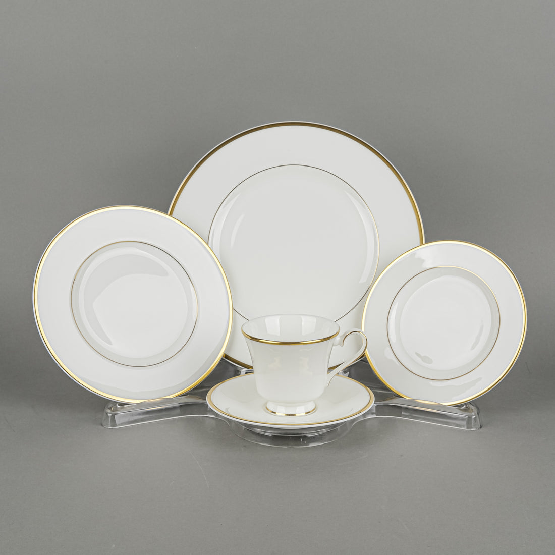 ROYAL DOULTON Alice H5122 10 Place Settings Plus Extras