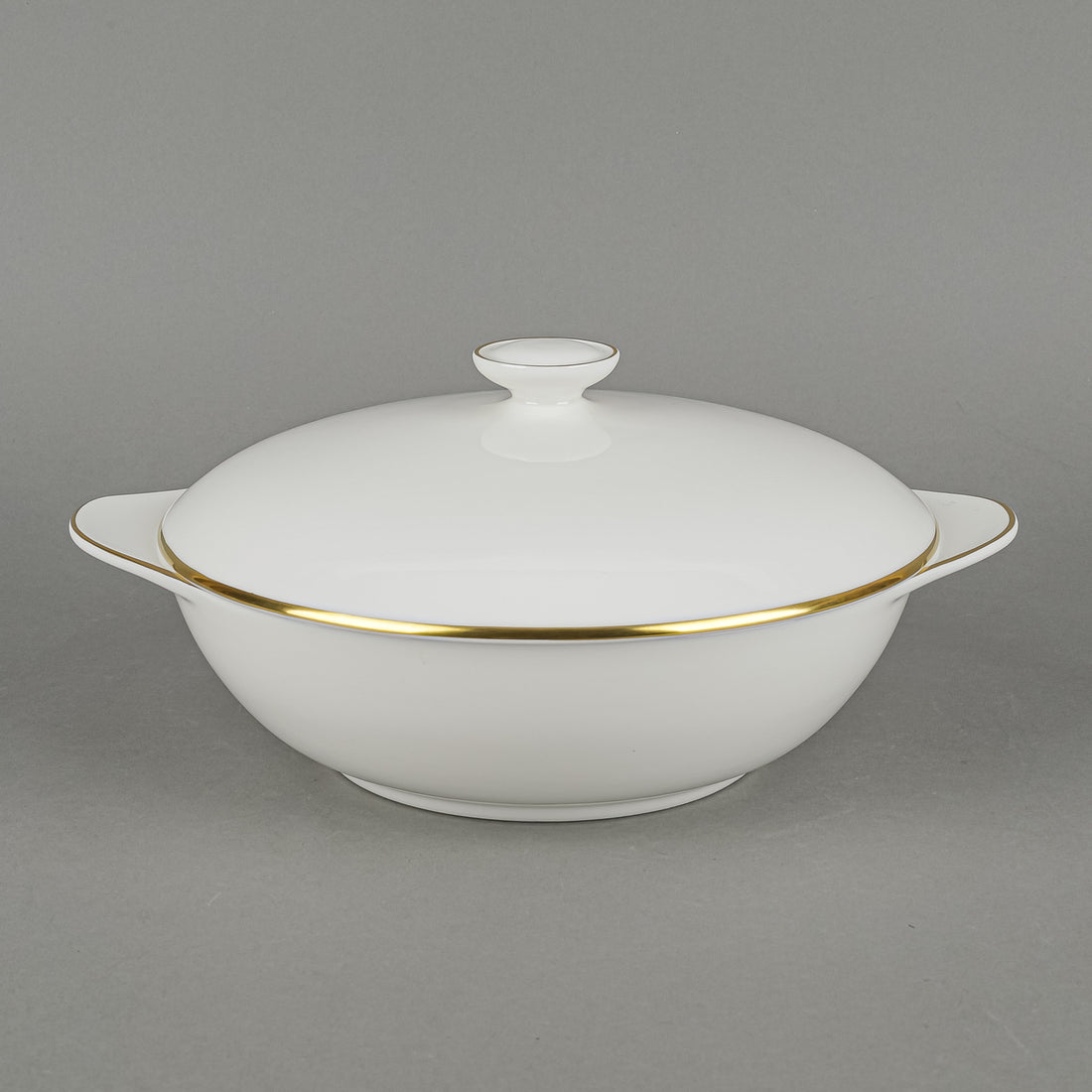 ROYAL DOULTON Alice H5122 Round Covered Serving Bowl