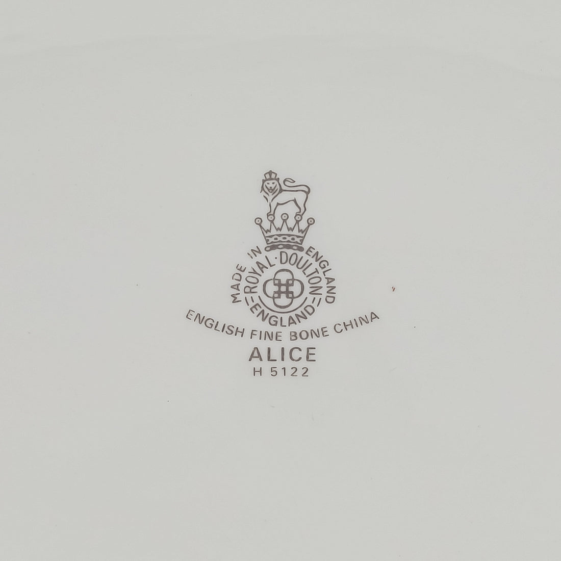 ROYAL DOULTON Alice H5122 Oval Serving Bowl