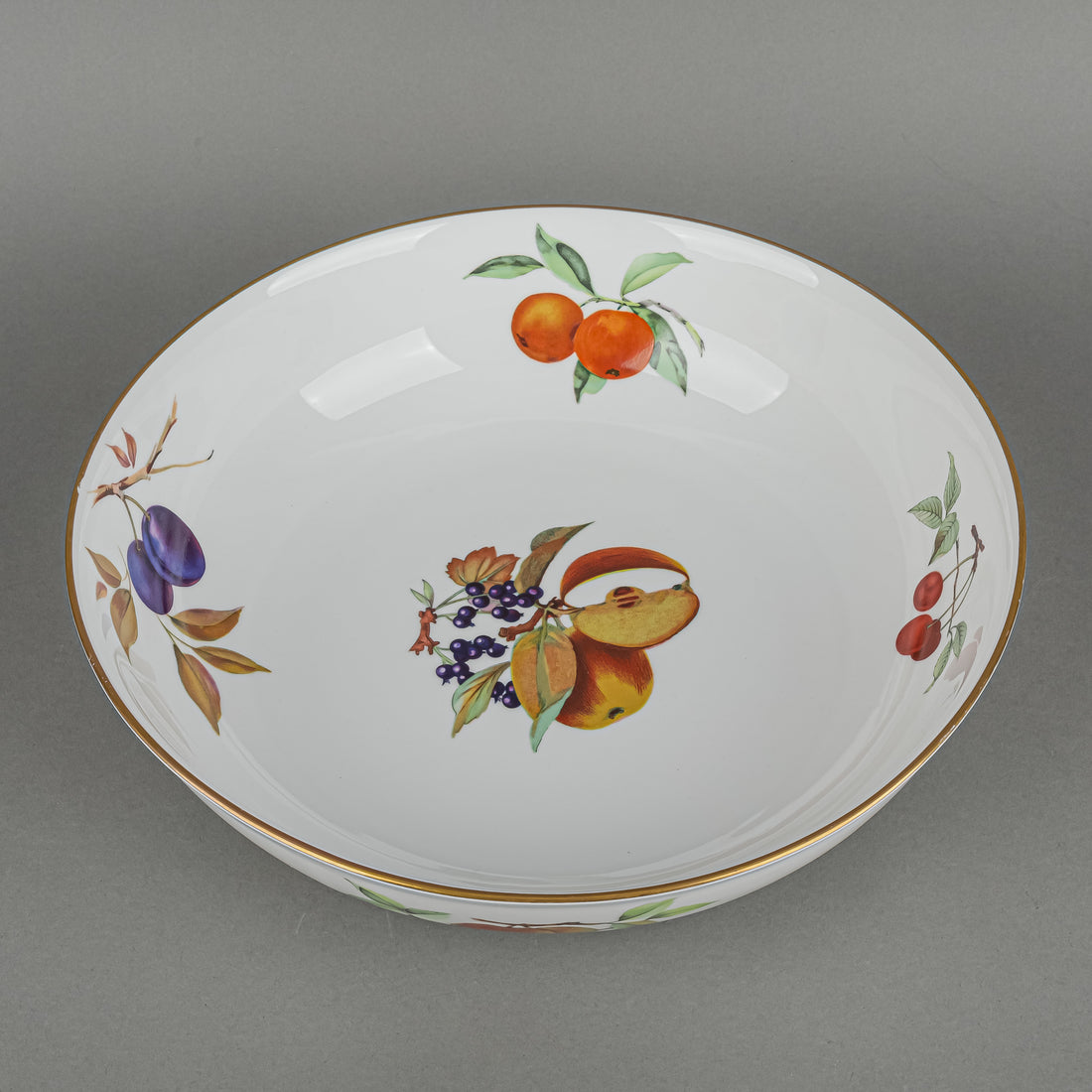 ROYAL WORCESTER Evesham Round Serving Bowl