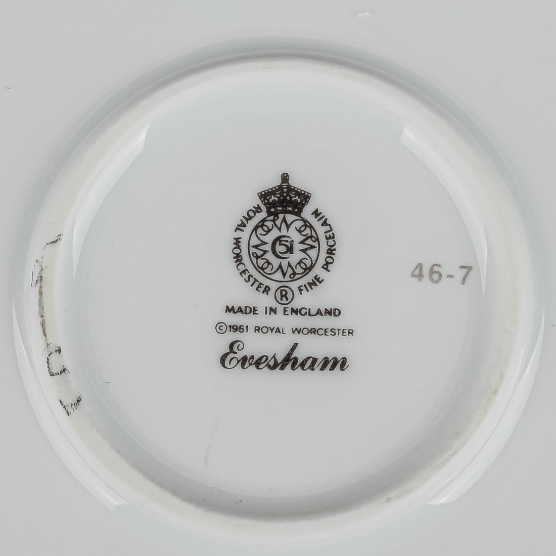 ROYAL WORCESTER Evesham Round Serving Bowl