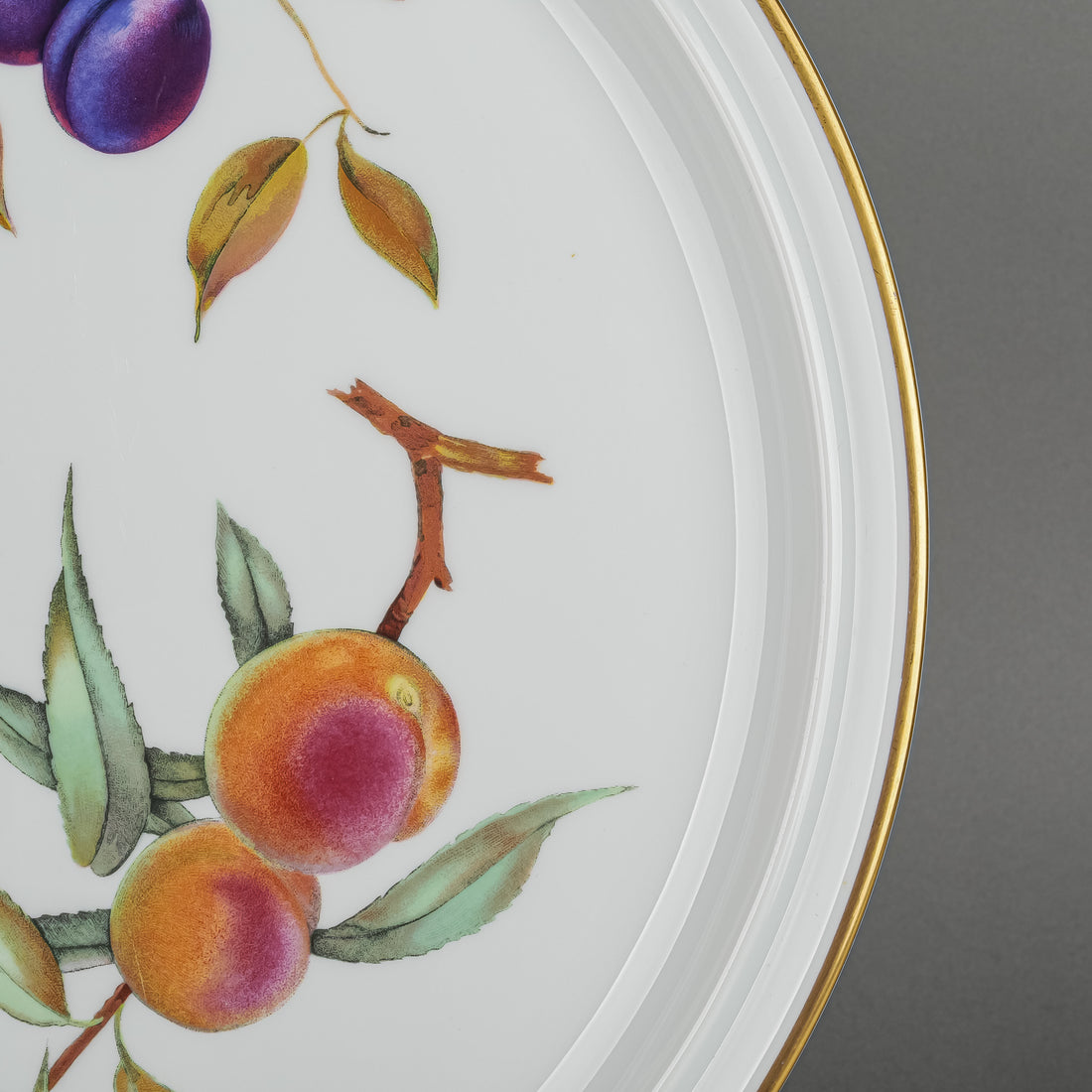 ROYAL WORCESTER Evesham Round Platter/Tray