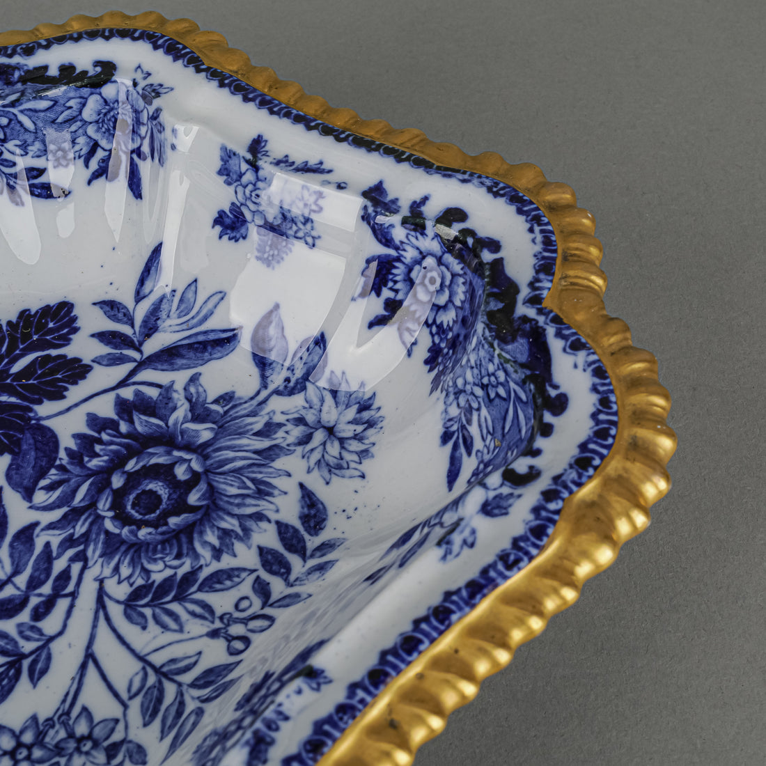 COPELAND SPODE Blue Floral Gold Trim Covered Serving Bowl