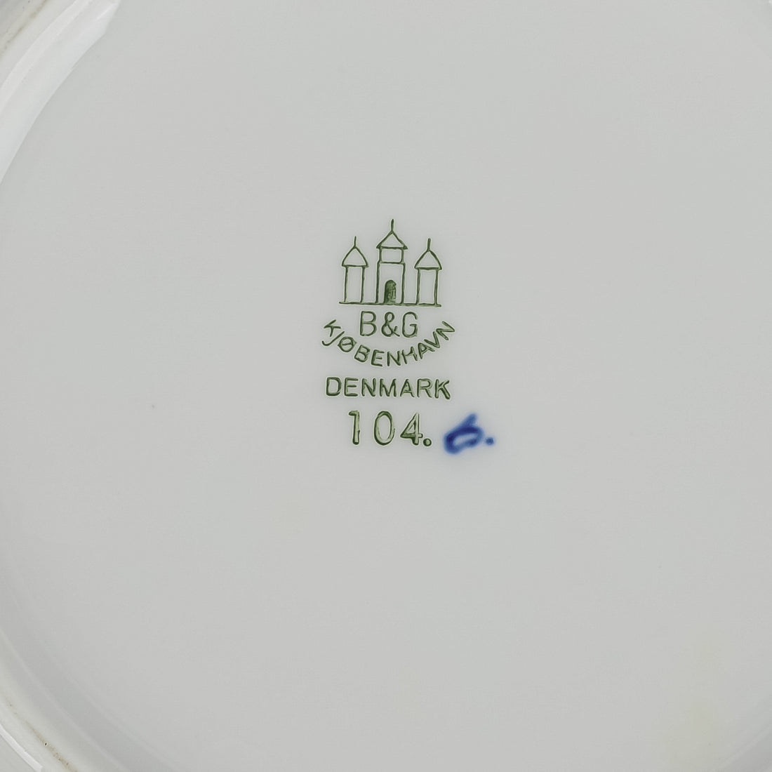 BING & GRØNDAHL Empire Blue & White Breakfast Cup & Saucers 104 Set of 4