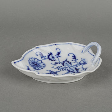 MEISSEN Blue Onion Leaf Dish