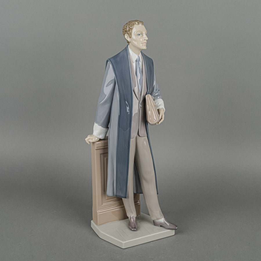 LLADRO Figurine Male Attorney 6426
