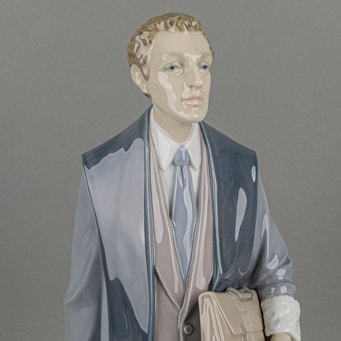 LLADRO Figurine Male Attorney 6426