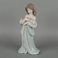 LLADRO Figurine Petals Of Love 6346