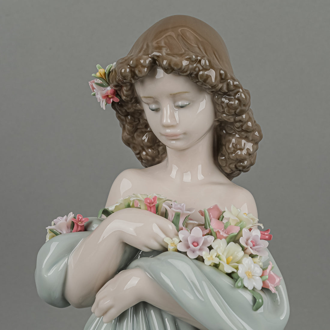 LLADRO Figurine Petals Of Love 6346
