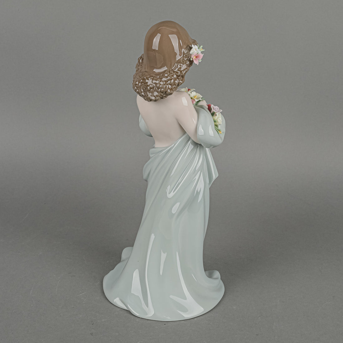 LLADRO Figurine Petals Of Love 6346