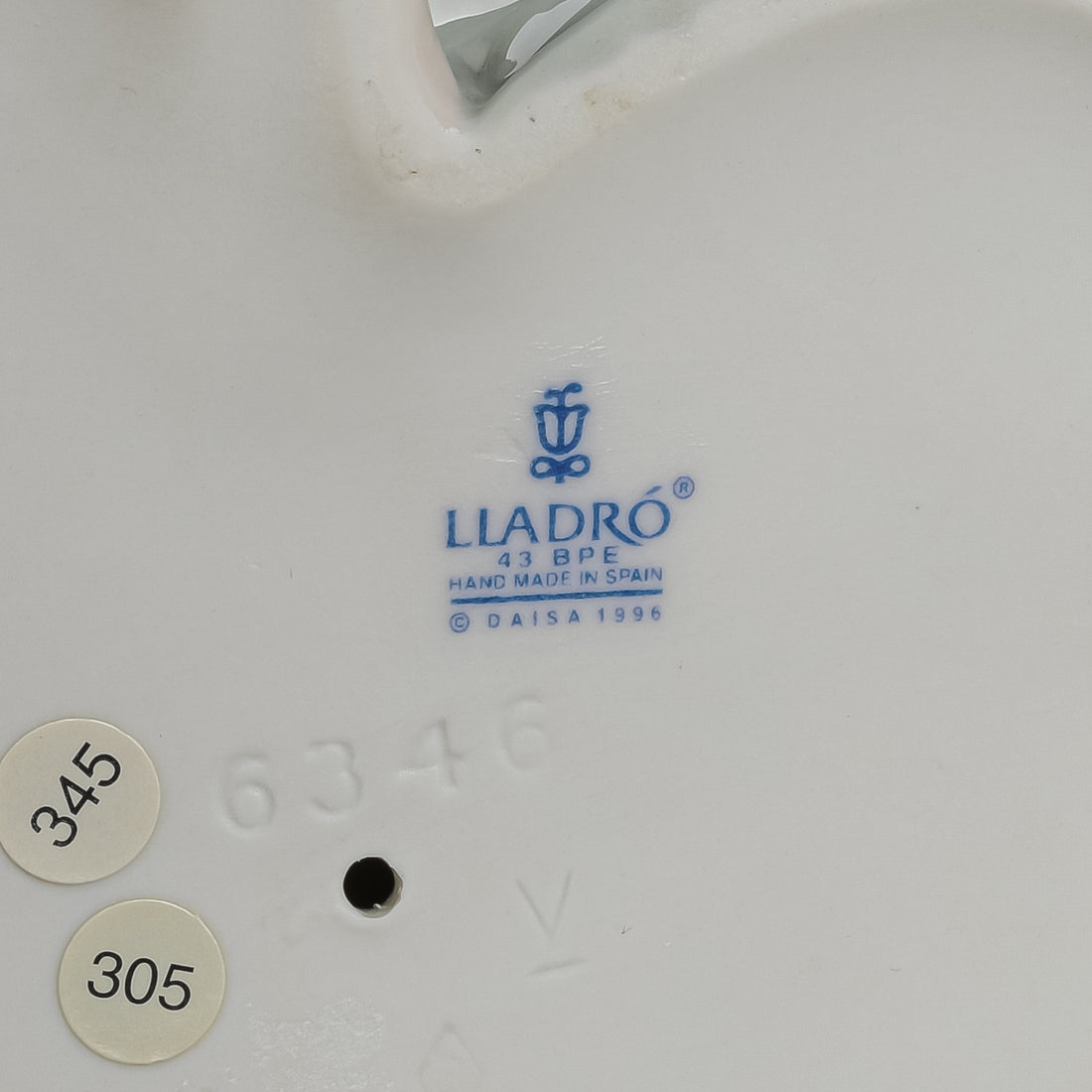 LLADRO Figurine Petals Of Love 6346