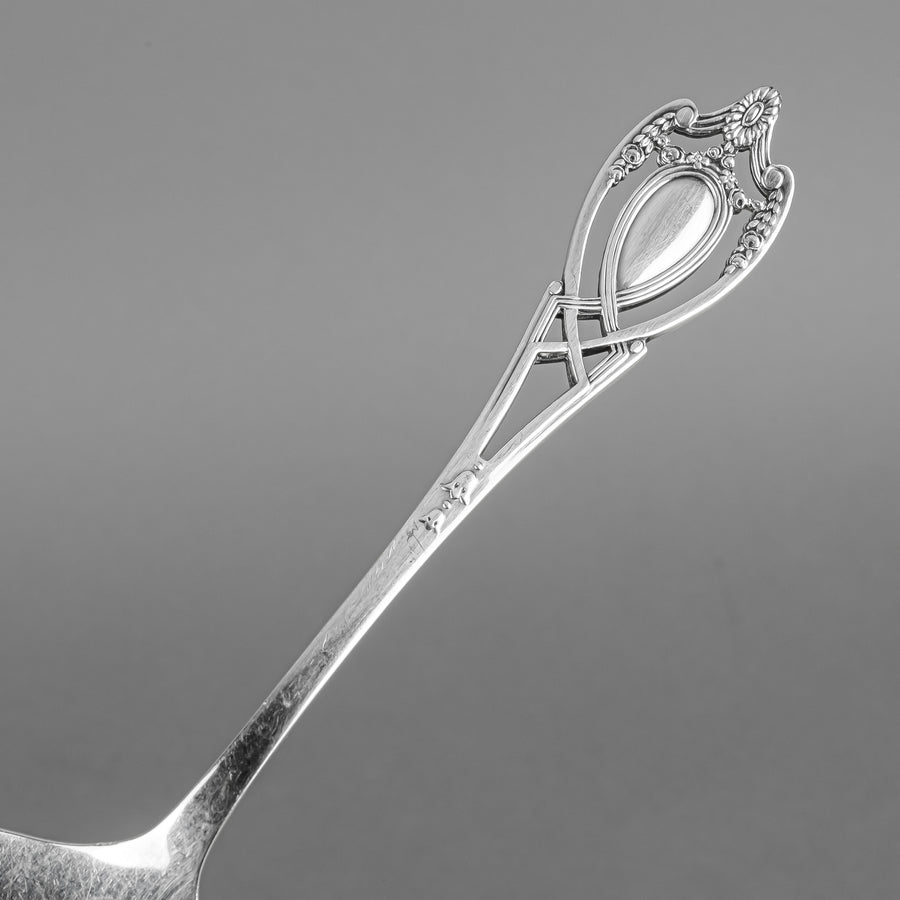 LUNT SILVER Sterling Monticello Sterling Tomato Server