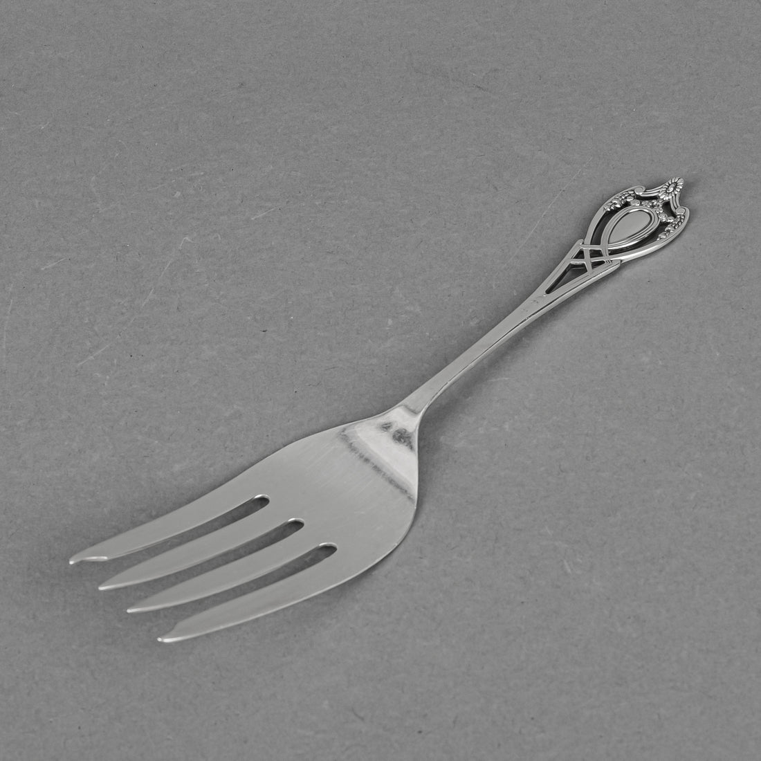 LUNT SILVER Monticello Sterling Serving Fork