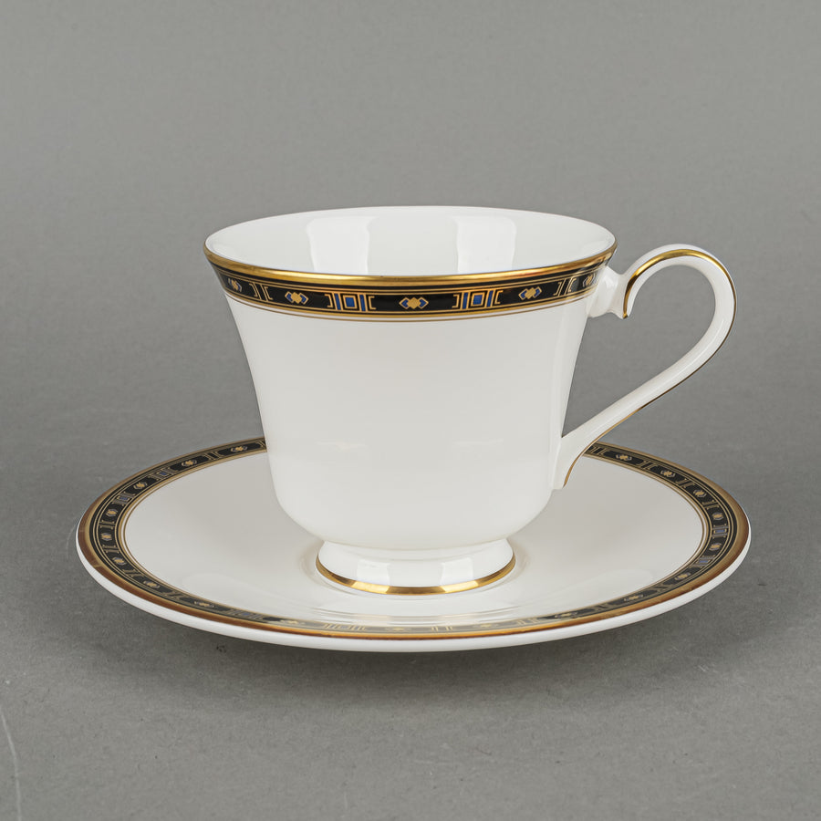 ROYAL DOULTON Monaco H5133 12Place Settings Plus Extra
