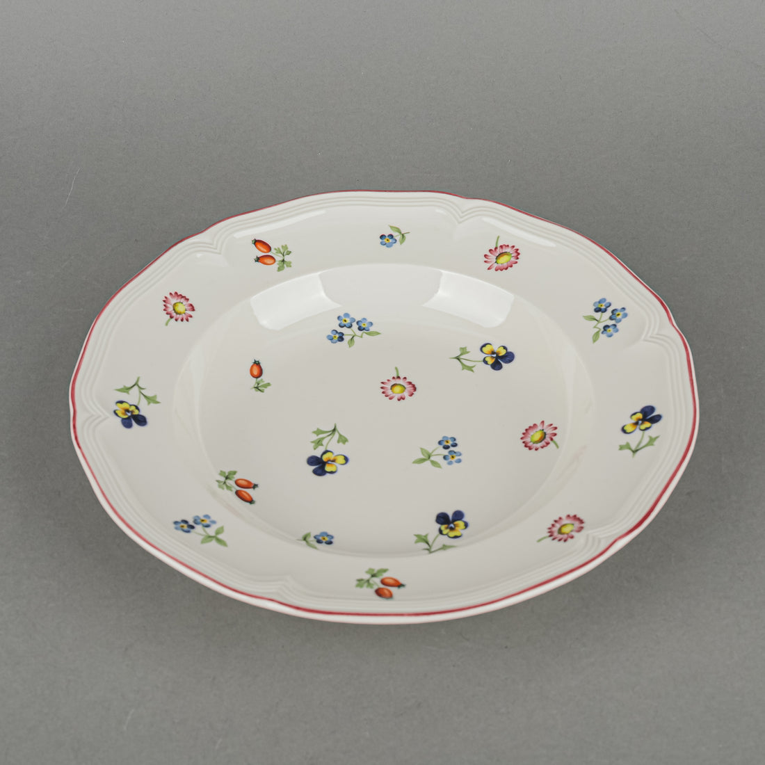 VILLEROY AND BOCH Petite Fleur Soup Plates Set Of 6