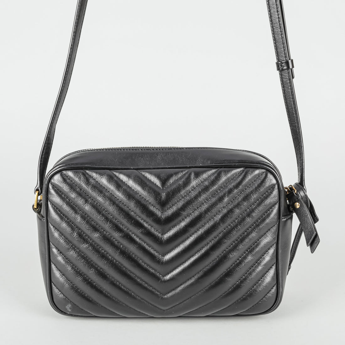 YVES SAINT LAURENT 2022 Black Leather Small "Lou" Handbag