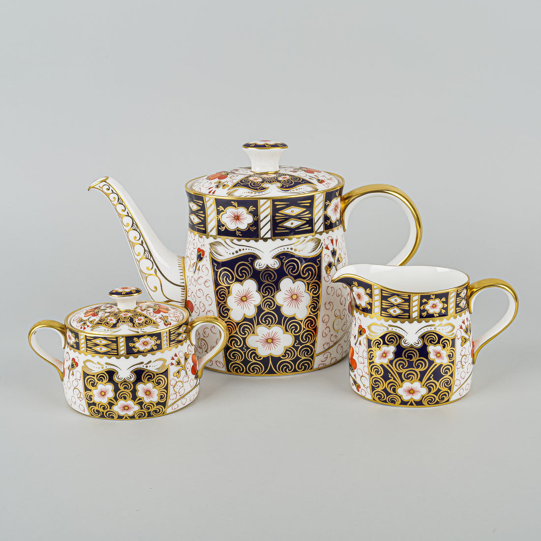 ROYAL CROWN DERBY Traditional Imari 2451 Tea Service 5 Pieces