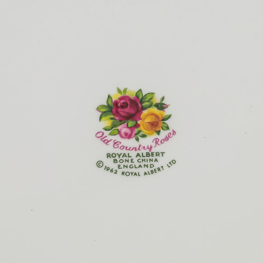 ROYAL ALBERT Old Country Roses 12 Place Settings Plus Extras