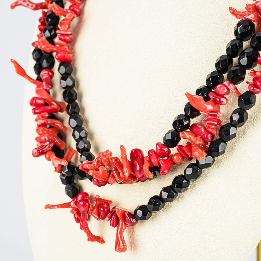 COPPOLA E TOPPO Black Glass Beads And Faux Coral Set