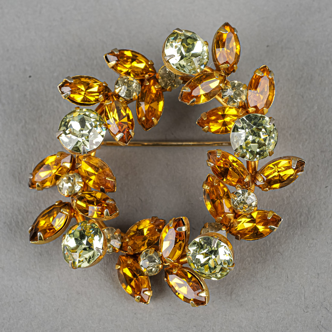 SHERMAN Brooch And Screwbacks Set - Orange And Yellow