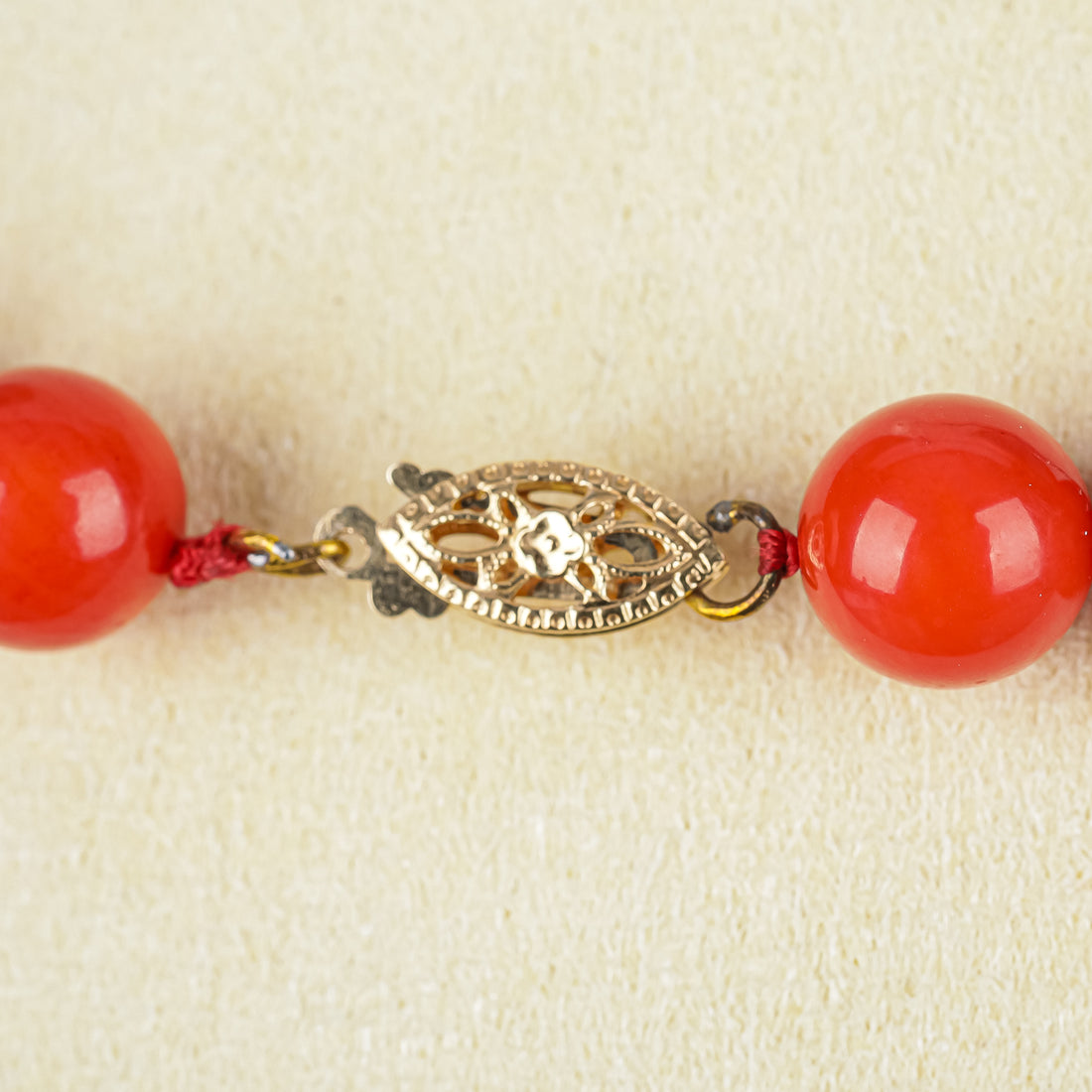 14K Yellow Gold Clasp Red Coral Bead Necklace 9mm