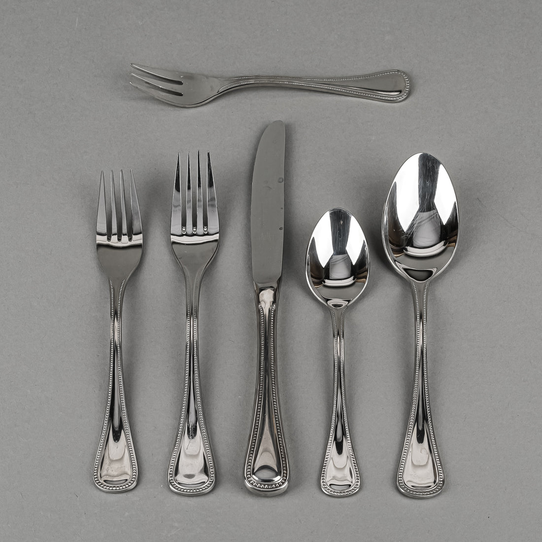 DALIA SPAIN Stainless Steel Pearls Flatware Set 8 Place Settings  48 Pieces