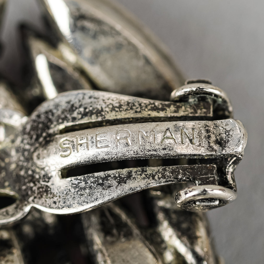 SHERMAN Clips - Red Rhinestone