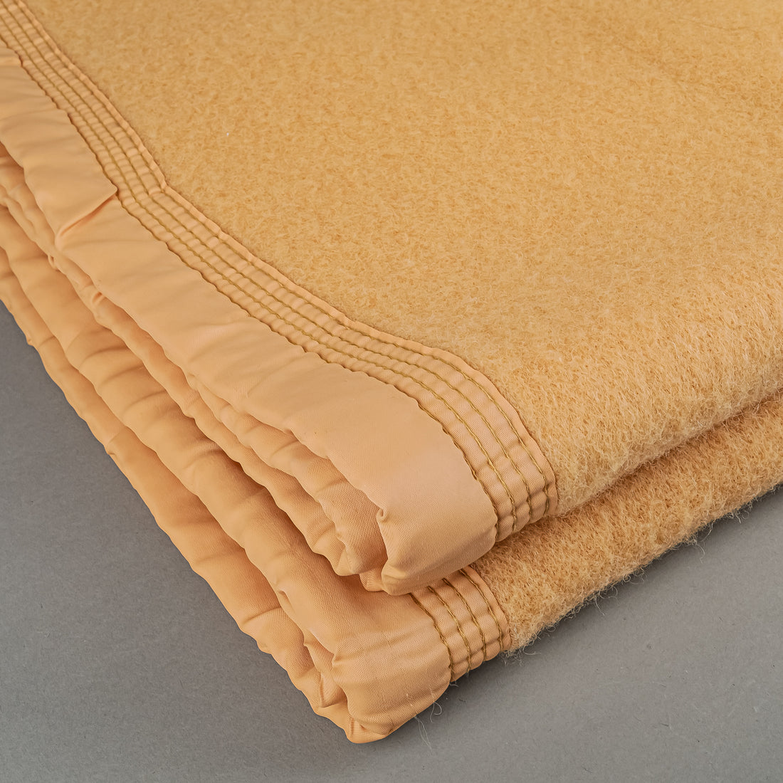 EATONS Wool Blanket - Full/Queen